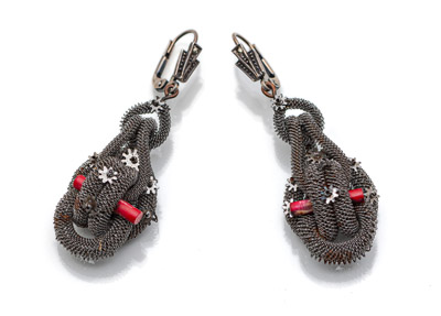 <b>Pair of Victorian drop earrings.</b>