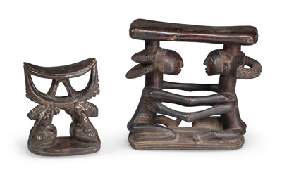 <b>Zwei Nackenstützen</b>