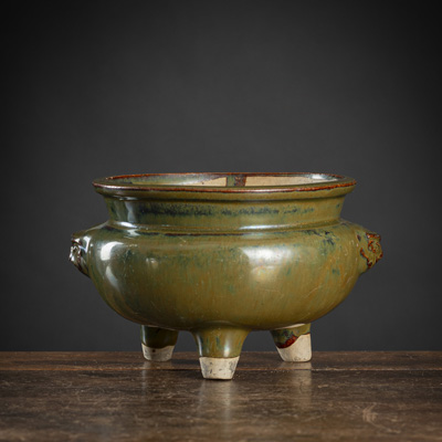 <b>A TEADUST-GLAZED TRIPOD CERAMIC CENSER</b>
