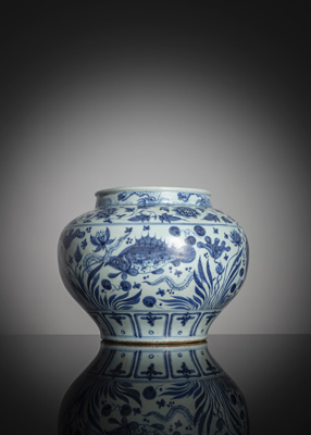 <b>Schultertopf 'guan' im Yuan-Stil</b> <b>Schultertopf 'guan' im Yuan-Stil</b>