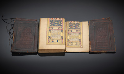 <b>Koran und zwei geprägte Ledereinbände</b>