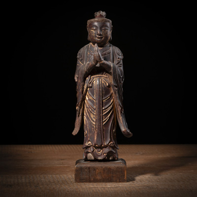 <b>Holzfigur eines Adoranten mit Resten von Vergoldung</b>