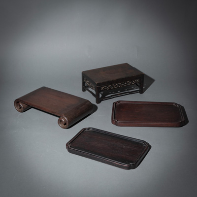 <b>FOUR WOOD STANDS</b>