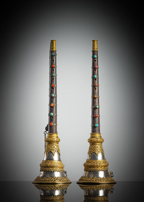 <b>Paar tibetische Blasinstrumente  (tib. rgya gling)</b>