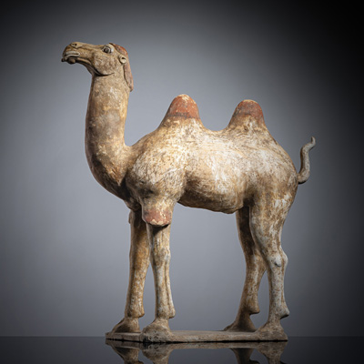 <b>Kamel aus kalt bemalter Irdenware</b>