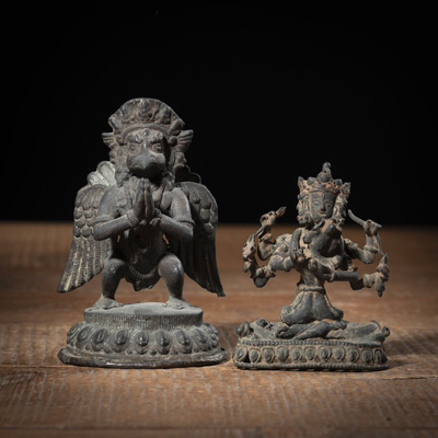 <b>Zwei Bronzefiguren des Garuda und einer tantrischen Gottheit in yab-yum</b>