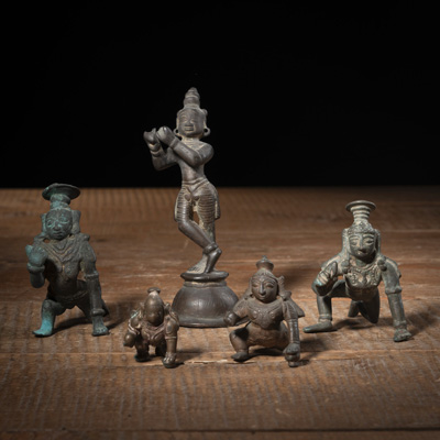 <b>Fünf Bronzen des Krishna u. a.</b>