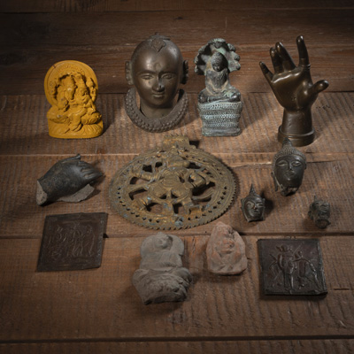 <b>Konvolut Kunstgewerbe, u. a. Bronzen und Tsa-Tsa</b>