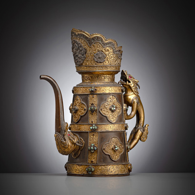 <b>Partiell feuervergoldete Kanne aus Kupfer</b> <b>Partiell feuervergoldete Kanne aus Kupfer</b>