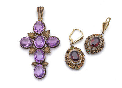 <b>Historischer Kreuzanhänger</b> <b>Historischer Kreuzanhänger</b>