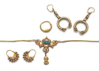 <b>Jewelry convolute in antique style</b>