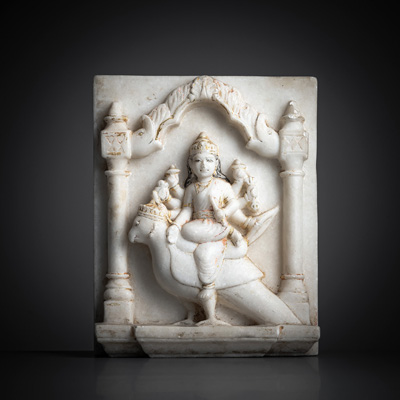 <b>Paneel aus Alabaster mit Darstellung des Kartikeya</b>