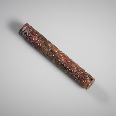 <b>A CYLINDRICAL JADE PENDANT 'GUAN'</b>
