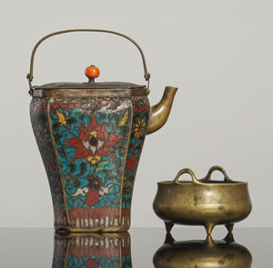 <b>Cloisonné-Kanne und Weihrauchbrenner</b> <b>Cloisonné-Kanne und Weihrauchbrenner</b>