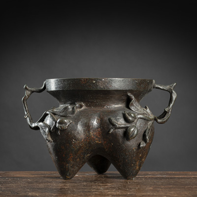 <b>A TRIPOD BRONZE PEACHES CENSER</b>