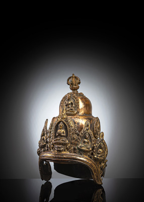 <b>Helm eines Priesters</b> <b>Helm eines Priesters</b>