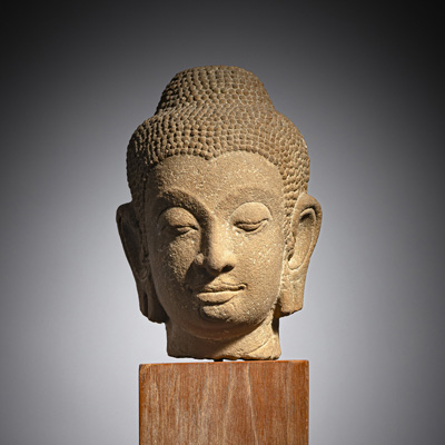 <b>Kopf des Buddha Shakyamuni aus Sandstein</b>