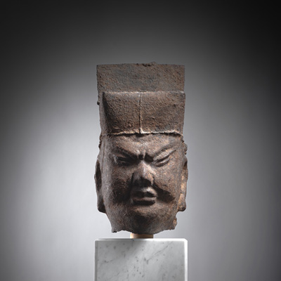 <b>Kopf eines Beamten aus Eisen</b> <b>Kopf eines Beamten aus Eisen</b>