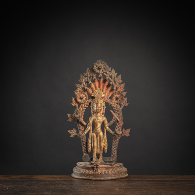 <b>Vishnu aus Bronze auf Stand mit Mandorla teils mit Goldfassung</b>