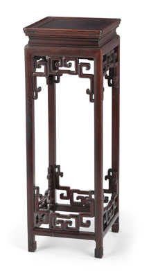 <b>Quadratischer Vasenstand aus Holz mit Zargen</b> <b>Quadratischer Vasenstand aus Holz mit Zargen</b>