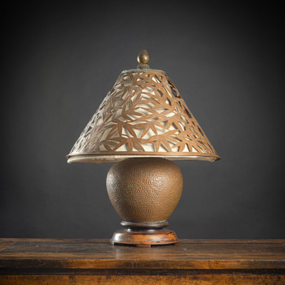 <b>Kupferlampe mit Bambusdekor in Durchbruch</b>