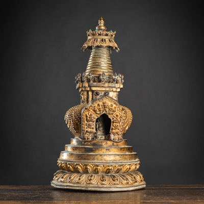 <b>Feuervergoldete Stupa aus Bronze</b>