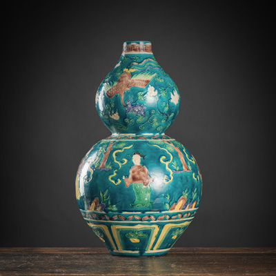 <b>A 'FAHUA'-STYLE DOUBLE-GOURD VASE</b>
