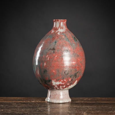 <b>Birnenförmige Vase aus Steinzeug</b>