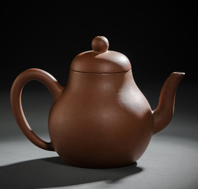 <b>Elegante Kanne aus Zisha-Ware</b>