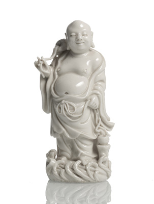 <b>Feine Dehua-Figur des stehenden Budai</b>