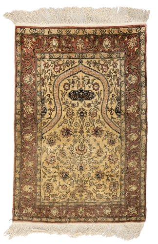 <b>Herike Gebetsteppich</b> <b>Herike Gebetsteppich</b>