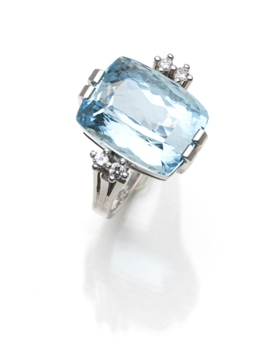 <b>Aquamarin-Diamantring</b>