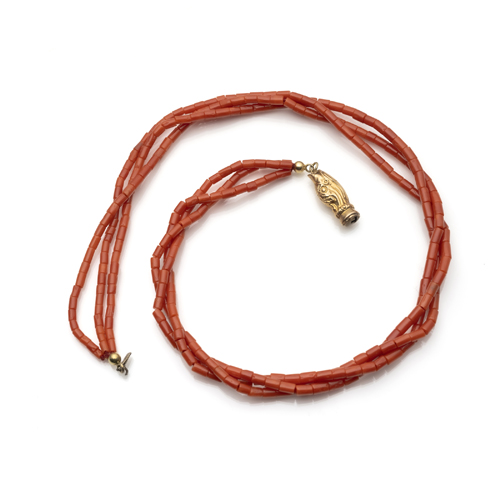 <b>Collier aus Edelkoralle</b>