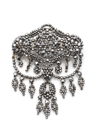 <b>Viktorianische Cut Steel Coursagebrosche</b>
