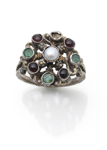 <b>Trachten Ring mit Farbsteinen</b>