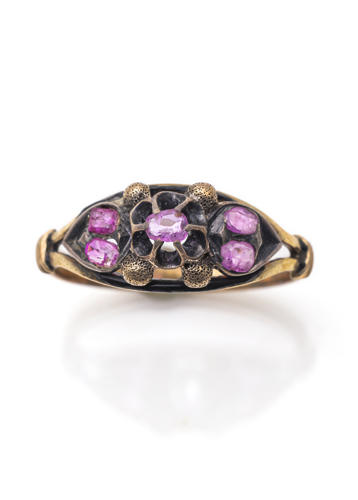 <b>Ring mit Rubinen</b>