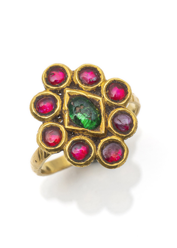 <b>Ring mit Rubinen</b>