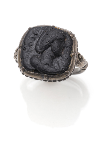 <b>Ring mit Gemme</b>