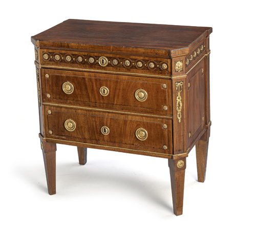 <b>Klassizistische Kommode</b>