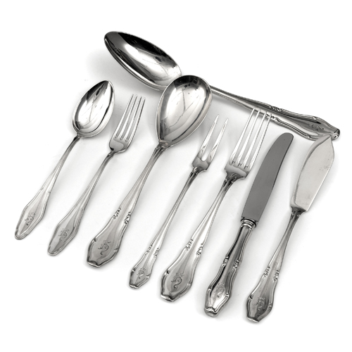 <b>Umfangreiches Besteck</b>
