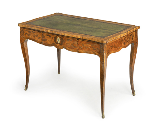 <b>Louis-XV-Bureau-Plat</b>