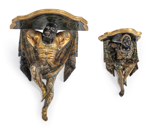 <b>Zwei Wandkonsolen</b>