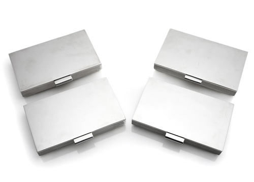 <b>Vier Zigarettenetuis Nr. 712A</b>