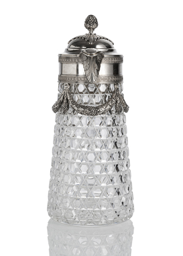 <b>Weinkanne mit Silbermontierung</b>