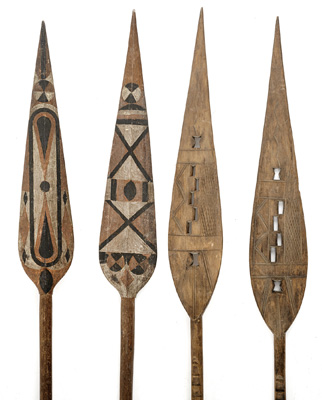 <b>Vier Paddel aus Holz</b>
