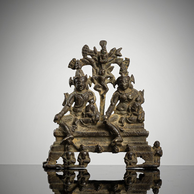 <b>Bronzegruppe mit Panchika und Hariti</b>