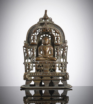 <b>Mit Silber und Kupfer eingelegter Altarschrein aus Bronze mit Darstellung des Jain Tirthankara</b>