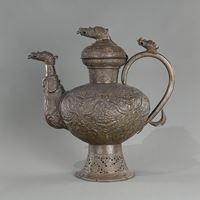 <b>A COPPER EWER WITH LID</b>