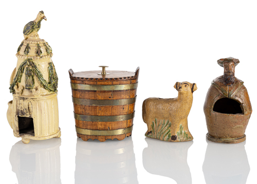 <b>Zwei Räuchergefäße und Spardose in Lammform</b>