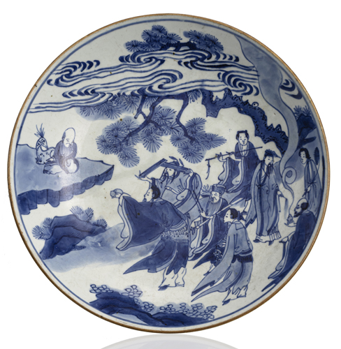 <b>A RARE UNDERGLAZED BLUE PORCELAIN PLATE WITH THE 'EIGHT DAOIST IMMORTALS' AND SHOULAO</b>